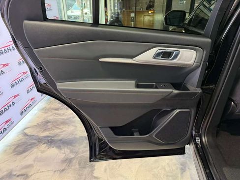 Used 2026 Ford Explorer Active RWD image 36