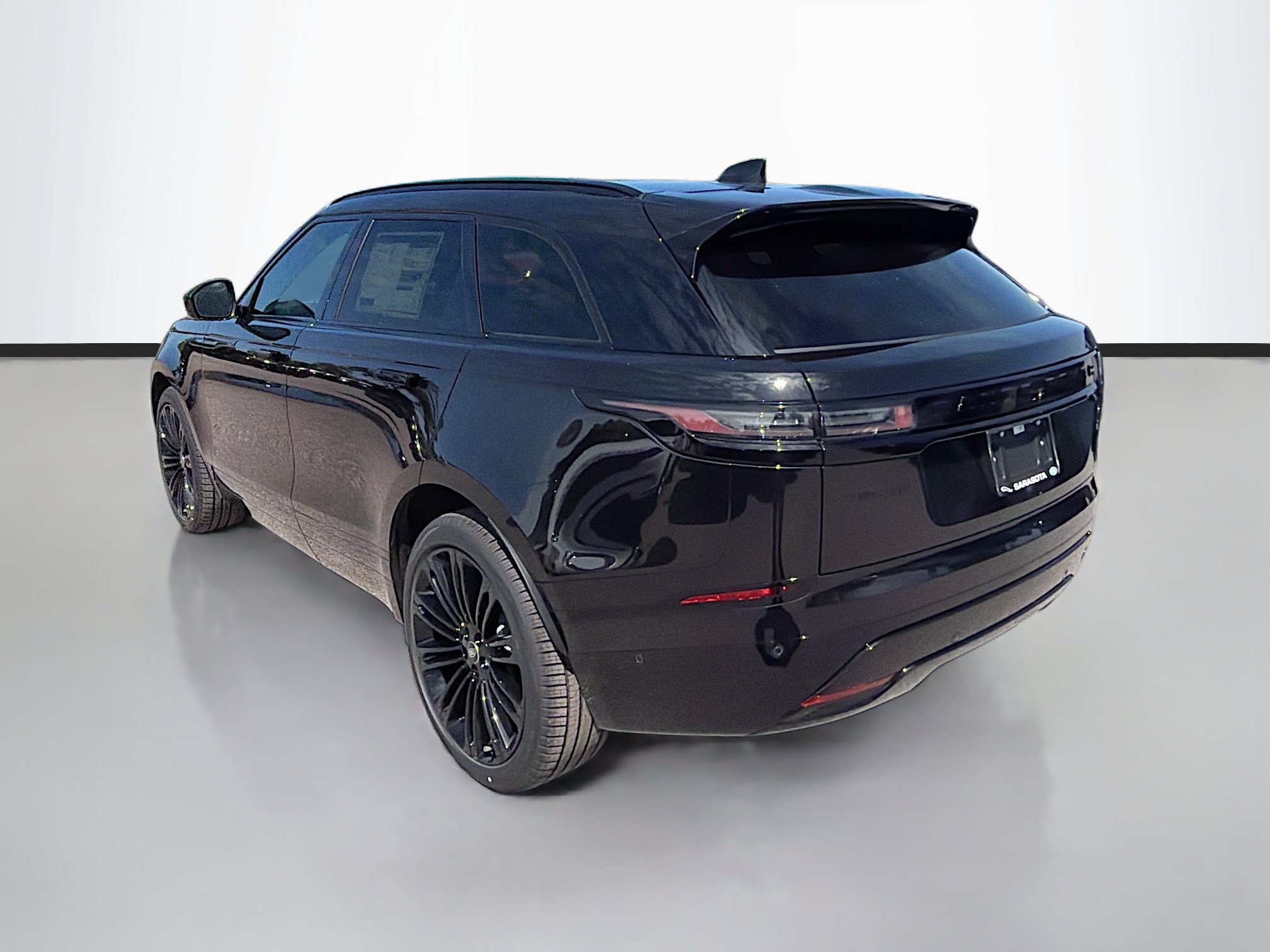 New 2026 Land Rover Range Rover Velar Dynamic SE AWD/4WD image 3