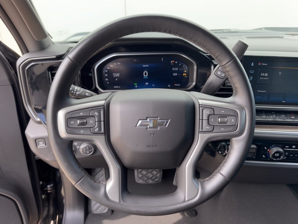 Used 2026 Chevrolet Silverado 1500 RST RWD image 10