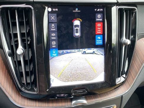 Used 2023 Volvo XC60 B6 Ultimate w/ Protection Package Premier AWD/4WD image 22