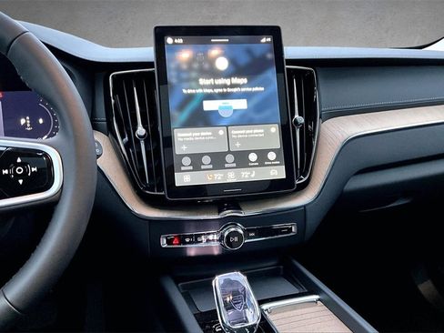 New 2026 Volvo XC60 B5 Ultra w/ Protection Package Premier image 6