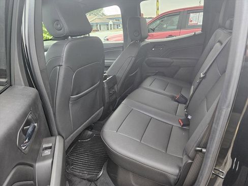 Used 2024 Chevrolet Colorado LT w/ LT Convenience Package III image 10