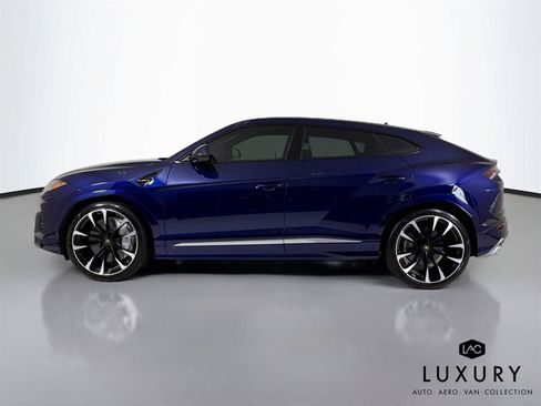 Used 2020 Lamborghini Urus AWD/4WD image 9