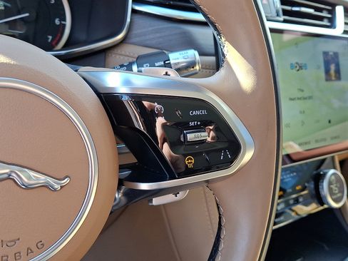 Used 2022 Jaguar F-PACE S image 22