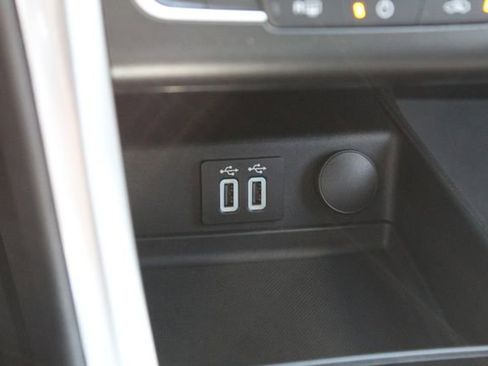 Used 2020 Ford Fusion SEL FWD image 24