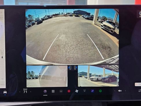 Used 2022 Tesla Model X Base image 31