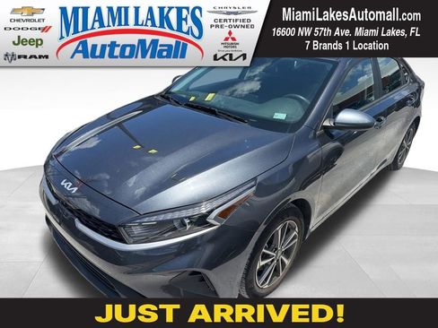 Used 2023 Kia Forte LXS FWD image 1