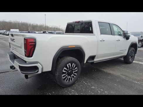 Used 2024 GMC Sierra 2500 Denali Ultimate w/ Max Trailering Package image 2