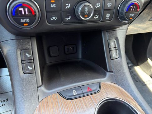 Used 2019 GMC Acadia SLE AWD/4WD image 14