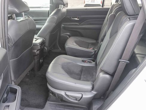 Certified 2025 Toyota Grand Highlander AWD Hybrid image 19