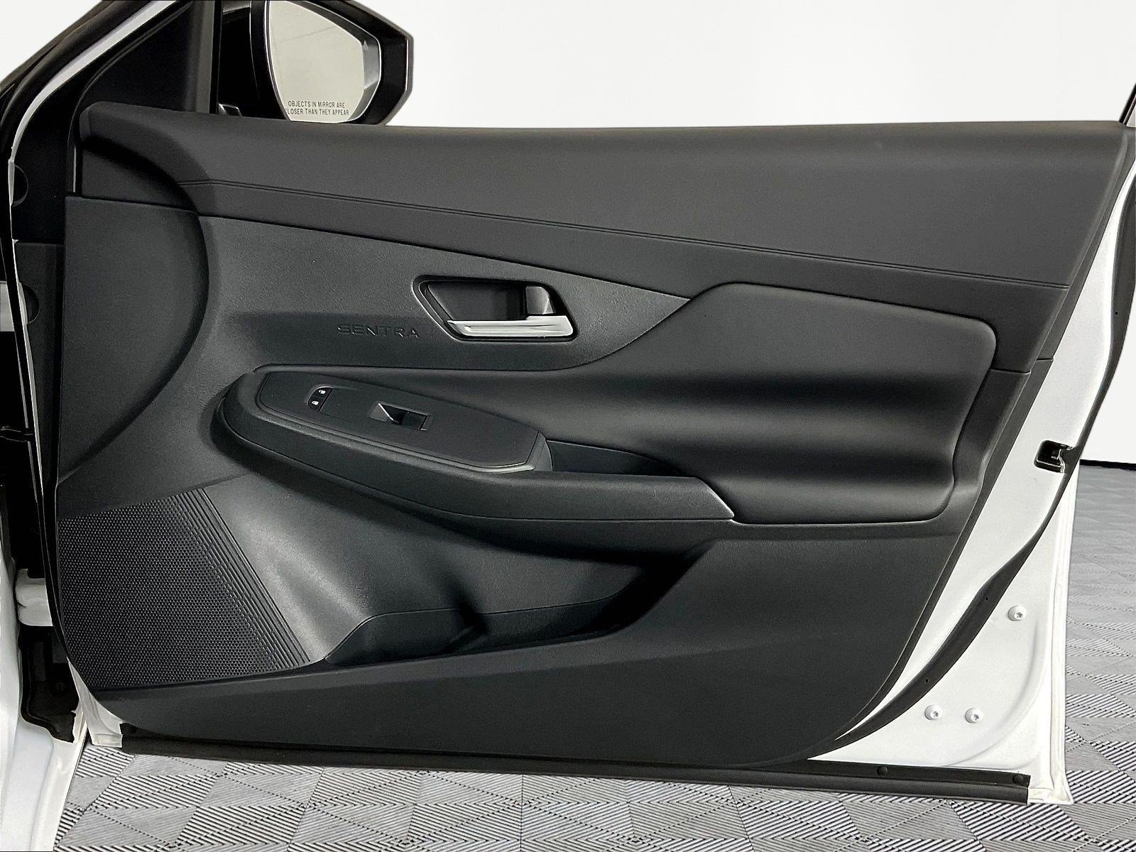 Certified 2026 Nissan Sentra SV w/ SV Convenience Package FWD image 27