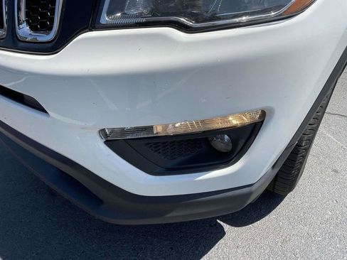 Used 2020 Jeep Compass Latitude FWD image 9