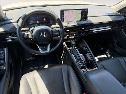 Used 2025 Honda Accord Touring image 15