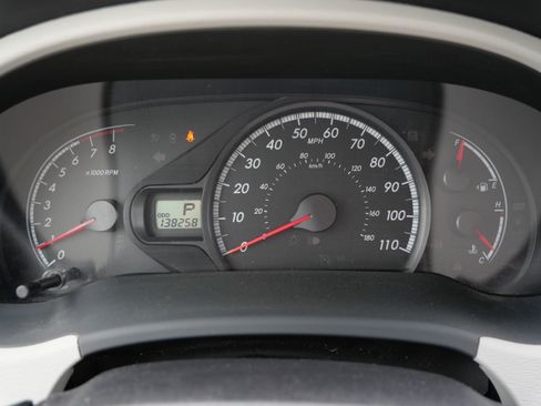 Used 2011 Toyota Sienna LE w/ Towing Pkg FWD image 21