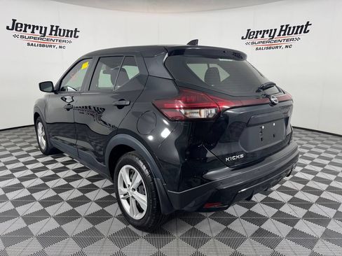 Used 2024 Nissan Kicks S FWD image 9