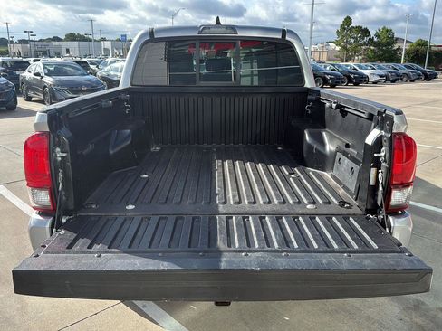 Used 2021 Toyota Tacoma SR w/ SR Convenience Package RWD image 7