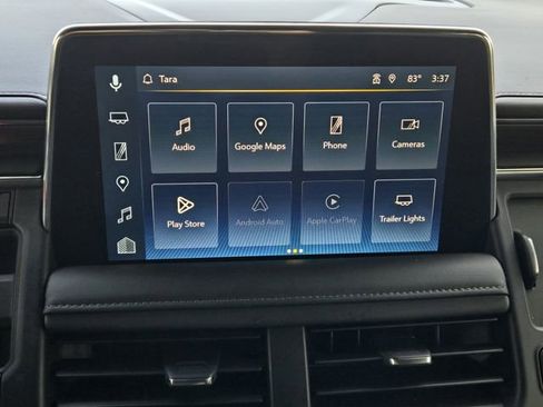 Used 2024 Chevrolet Tahoe Z71 w/ Luxury Package image 18