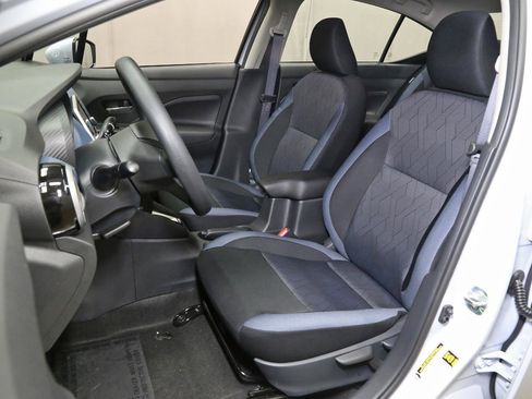 New 2025 Nissan Versa SV w/ Trunk Package image 3