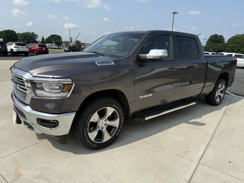 Used 2023 RAM 1500 Laramie AWD/4WD image 4