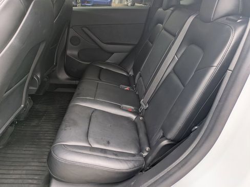 Used 2021 Tesla Model Y Performance image 18