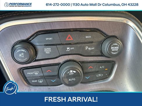 Used 2015 Dodge Challenger R/T Plus image 23