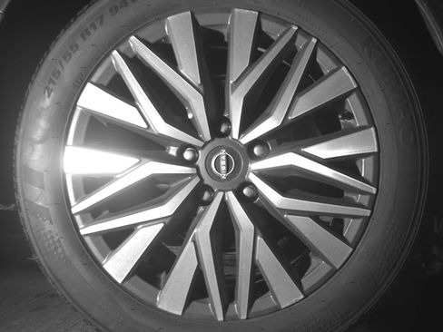 Used 2025 Nissan Altima 2.5 SV FWD image 15