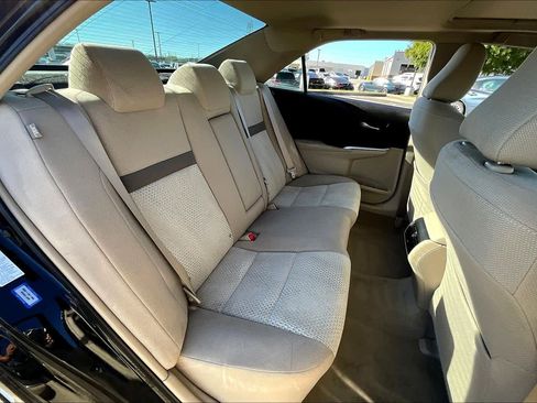 Used 2013 Toyota Camry L image 17