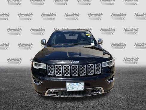 Used 2017 Jeep Grand Cherokee Overland image 3