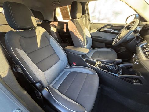 Used 2025 Chevrolet TrailBlazer LT image 36