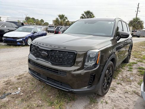 Used 2021 Kia Telluride EX w/ EX Premium Package AWD/4WD image 3