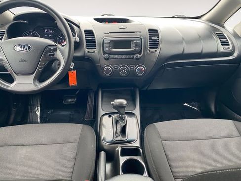 Used 2018 Kia Forte LX image 10
