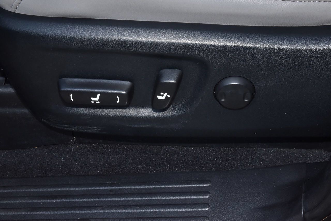 Used 2023 Lexus GX 460 w/ Black Line Special Edition AWD/4WD image 35