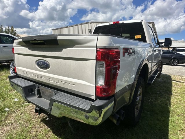 Used 2017 Ford F250 4x4 Crew Cab Super Duty image 14