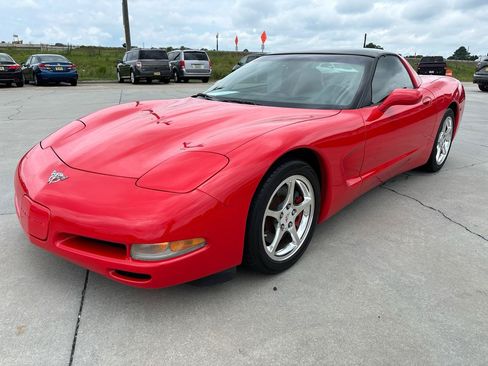 Used 2003 Chevrolet Corvette Coupe w/ Preferred Equipment Group RWD image 8