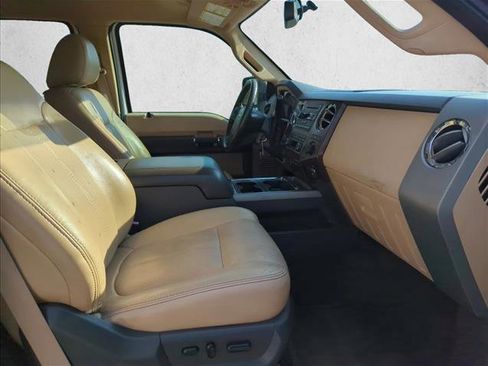 Used 2011 Ford F250 Lariat w/ Lariat Interior Pkg AWD/4WD image 24