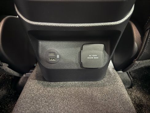 Used 2024 Ford Ranger Lariat w/ FX4 Off-Road Package image 44