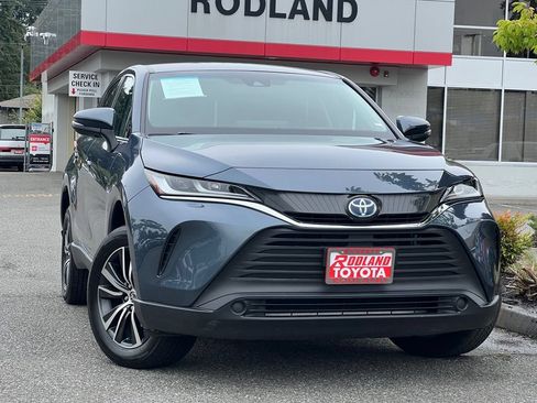 Certified 2024 Toyota Venza LE AWD/4WD image 1