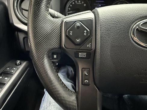 Used 2020 Toyota Tacoma TRD Off-Road w/ TRD Premium Off Road Package image 22