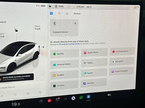 Used 2026 Tesla Model Y 2WD image 18