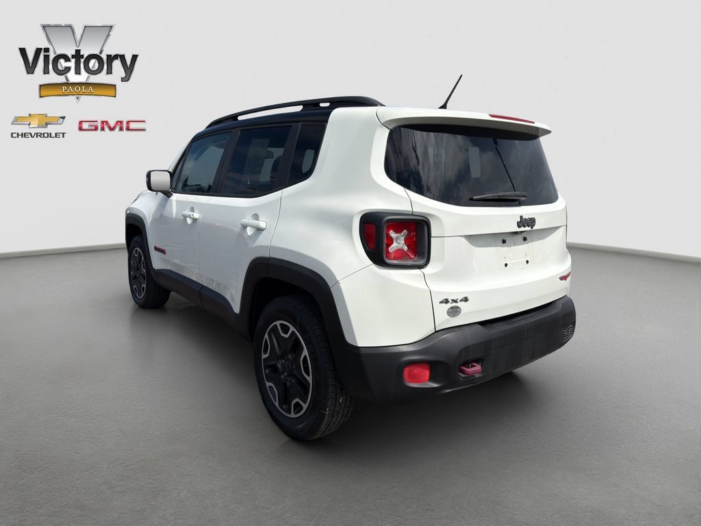 Used 2017 Jeep Renegade Trailhawk AWD/4WD image 4