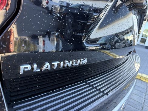 Used 2020 Ford Expedition Platinum image 9