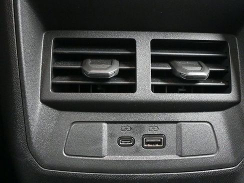 Used 2024 Chevrolet Colorado Z71 w/ Z71 Convenience Package 2 image 19