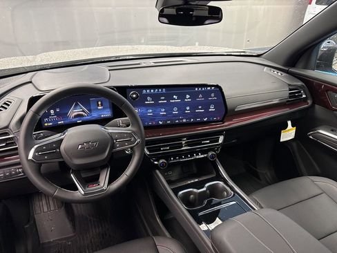 New 2026 Chevrolet Traverse Z71 w/ LPO, Floor Liner Package image 27