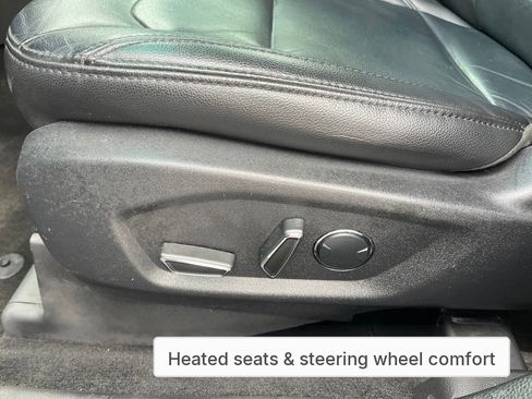 Used 2017 Ford Explorer XLT w/ Equipment Group 202A image 28