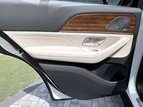 Certified 2024 Mercedes-Benz GLE 450 4MATIC image 33