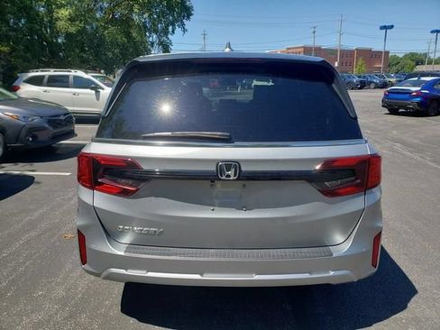 Used 2025 Honda Odyssey EX-L image 4