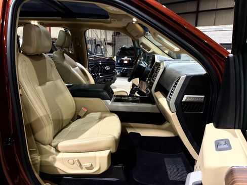 Used 2015 Ford F150 Lariat w/ Equipment Group 501A Mid image 25