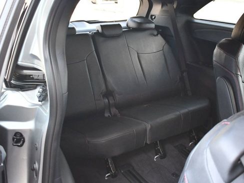 Used 2025 Toyota Sienna XSE image 50