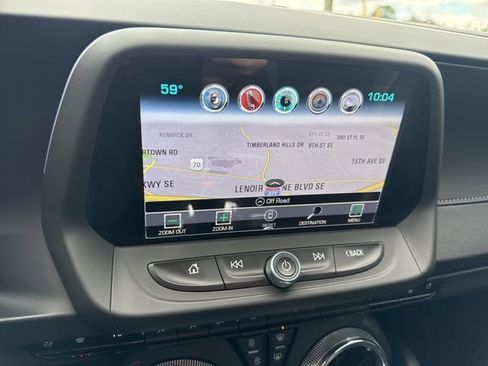 Used 2018 Chevrolet Camaro SS image 21