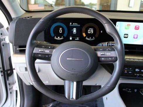 Used 2025 Hyundai Kona SEL FWD image 14